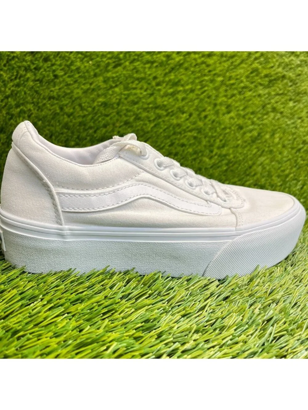Vans Old Skool Stackform Womens Size 6 White Athletic Platform Shoes Sneakers